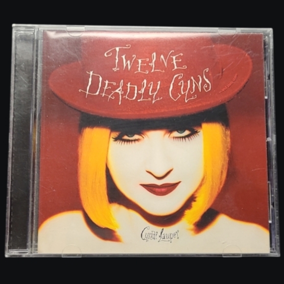 MUSIC CD 1994 "TWELVE DEADLY CYNS...AND THEN SOME" CYNDI LAUPER - Picture 1 of 3